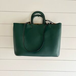 listing-status-banner